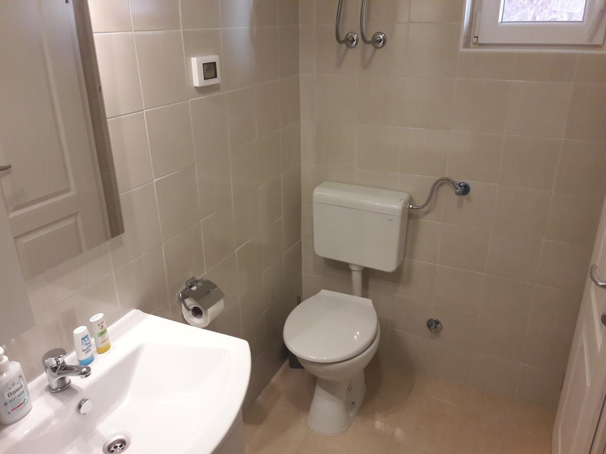 Holiday Home Peruški Eksteriør billede