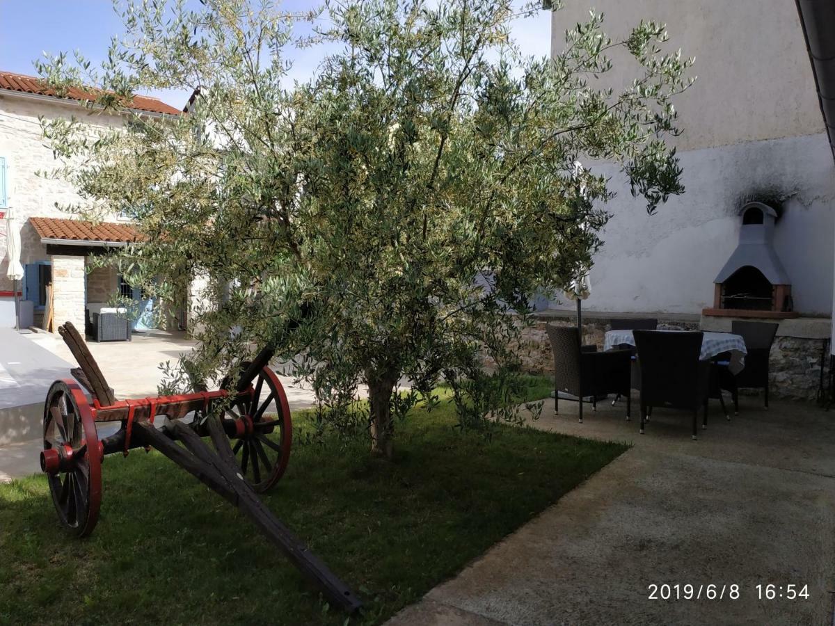 Holiday Home Peruški Eksteriør billede